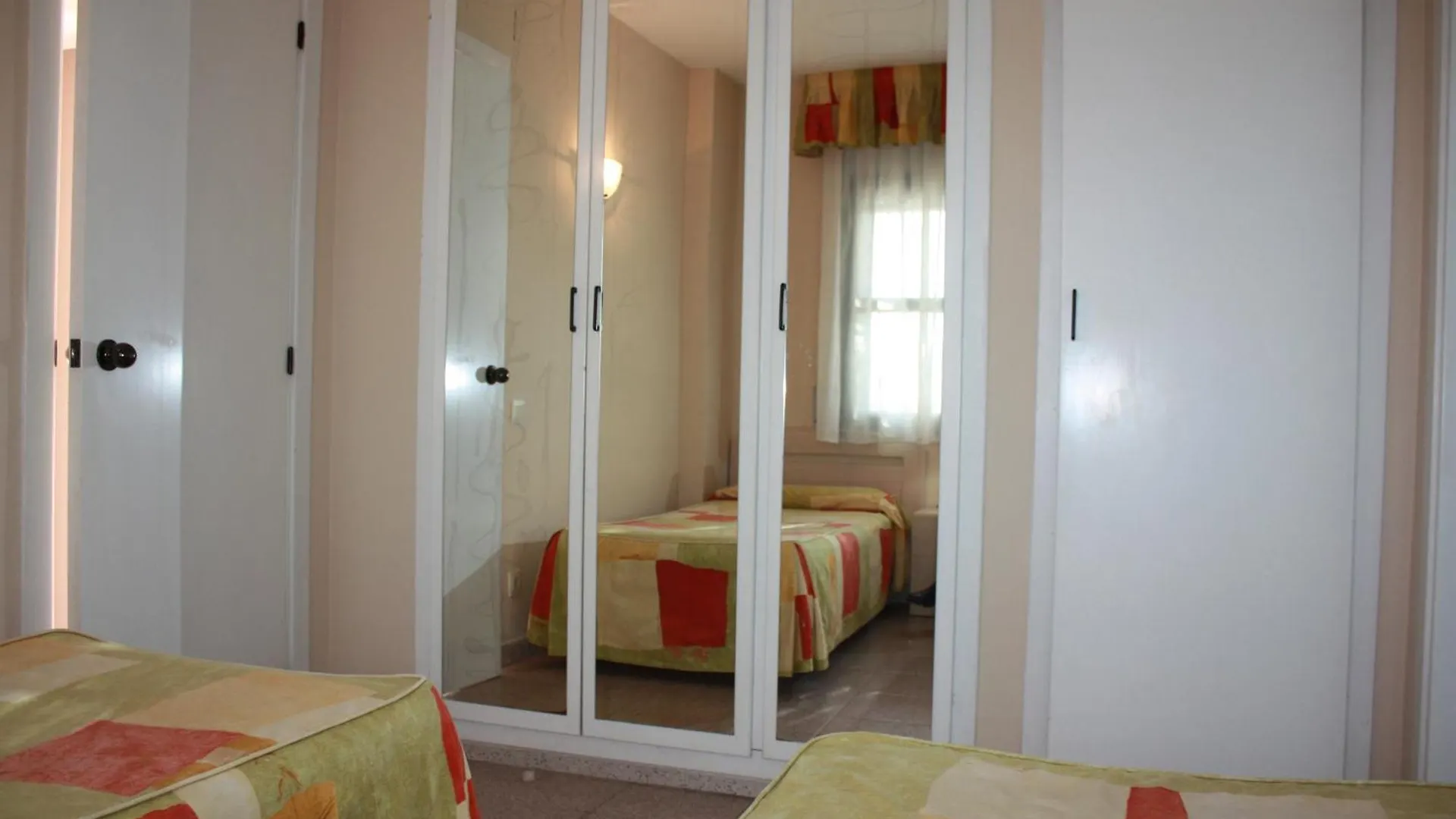 Apartamentos Aventura Salou 0*,  Spain