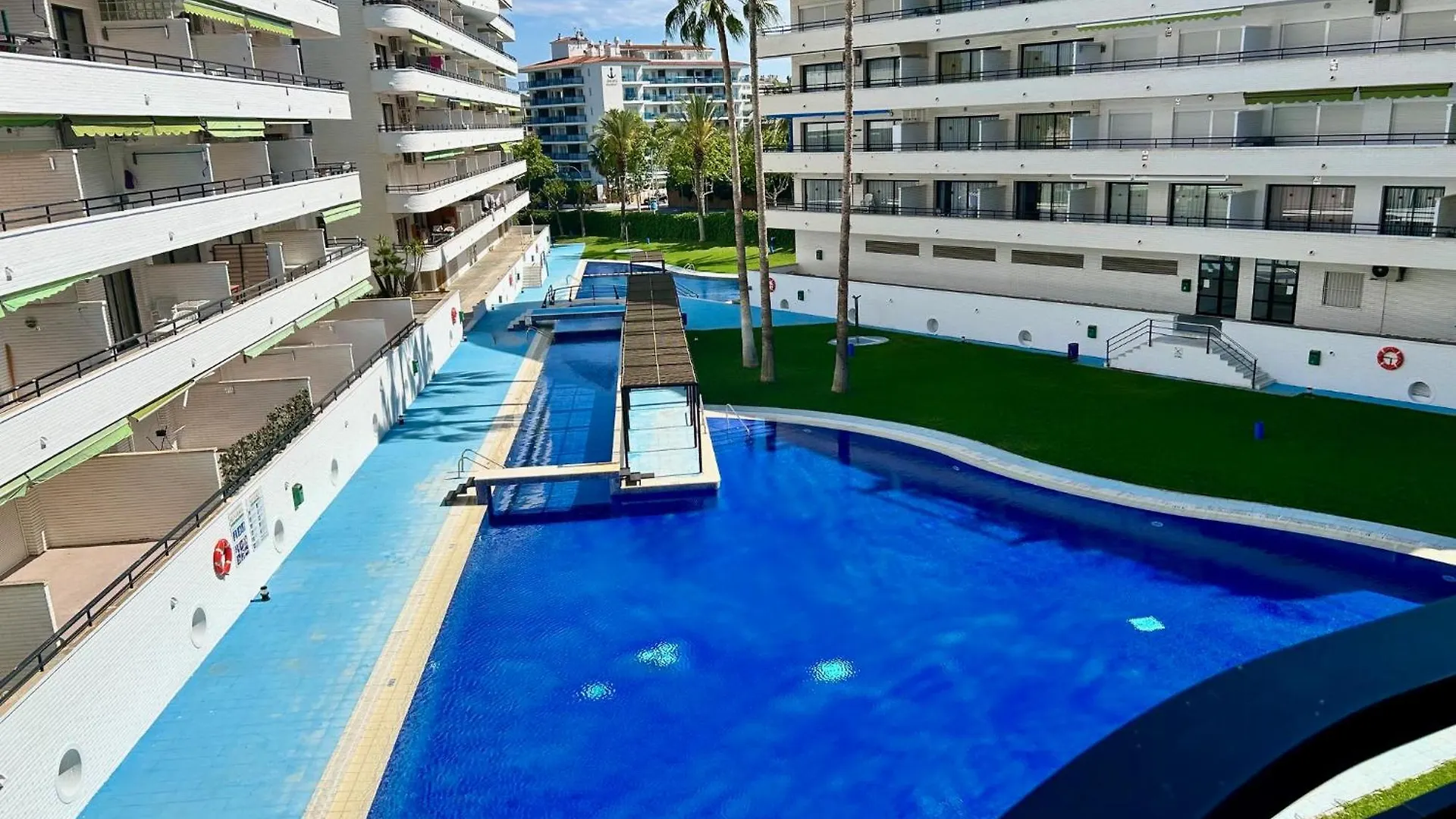 Apartamentos Aventura Salou 0*,  Spain
